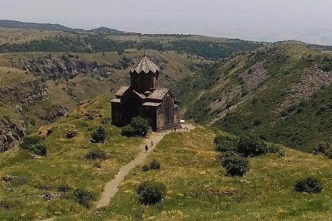 Amberd (Saghmosavank,Armenian alphbet monument) - What the private format changes