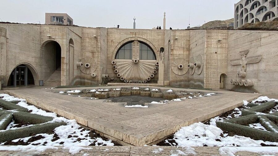 Armenia. Akhpat, Dilijan, Sevan, cascad Yerevan from Tbilisi - The essential facts at a glance