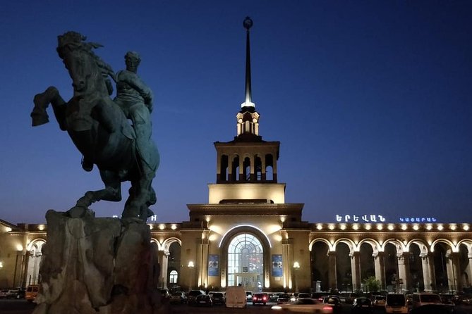 Evening walking tour in Yerevan - The Cafesjian Center for the Arts and the final stretch