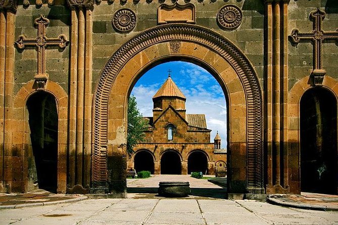 Family package for 7 days - Starting in Yerevan with a private city tour