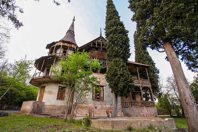 Group Tour: Haghpat, Zarni-Parni Caves, Akhtala, Aramyants Castle, Sanahin - Aramyants Mansion and Armenia’s political past