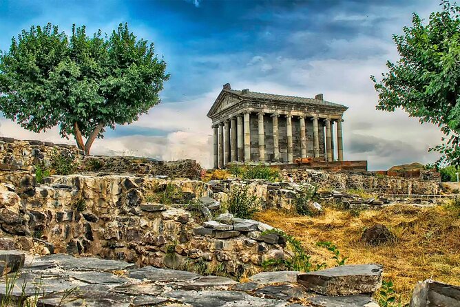 Group Tour: Khor Virap, Garni temple, Geghard, Lavash baking - Starting at 10:00 at Hyur Service