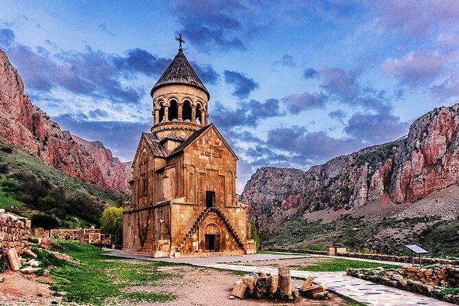 Guided tour: Khor Virap, Noravank Monastery, Areni, Jermuk - Transport, guides, and the long road home