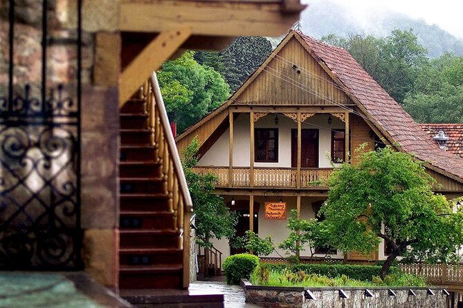 Join in group tour-transfer from Yerevan to Tbilisi or vice versa - Crossing into Georgia and reaching Tbilisi