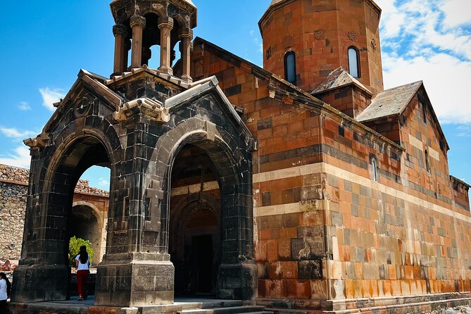 Khor Virap, Areni & Noravank: Sacred Monasteries & Wine - The Private Minivan Format and Flexible Guiding