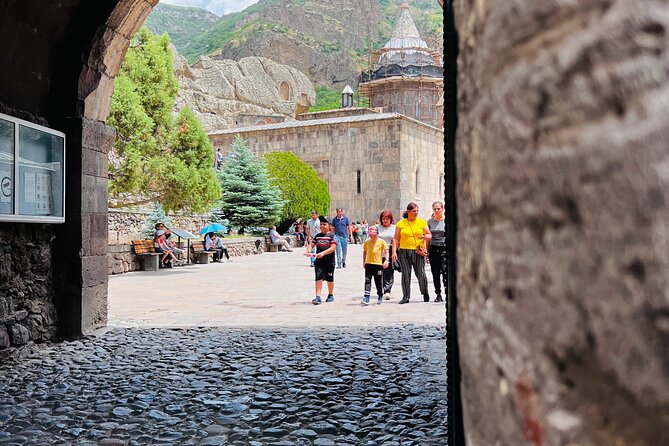 Khor Virap, Garni, Geghard,Azat Reservoir Highlights:Private tour - What the $100.11 group price really offers