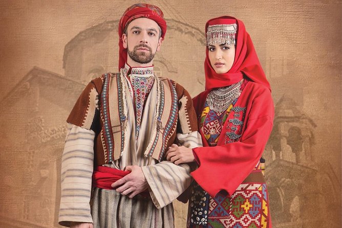 Photoshoot in Armenian garments - Choosing a garment from the 18th century collection
