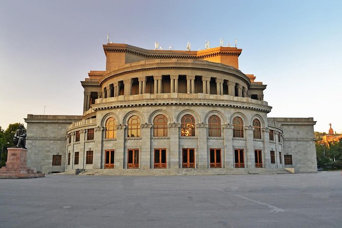 Private sightseeing and walking tour in Yerevan - Cafesjian Center for the Arts and its unusual monuments