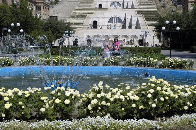 Private sightseeing and walking tour in Yerevan - Driving, walking, and the traffic question
