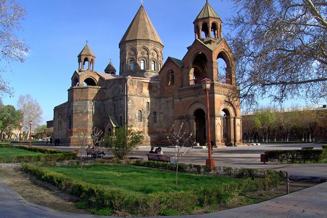 Private Tour to Echmiadzin and Zvartnots Temple - Holy Etchmiadzin: the central stop of the day