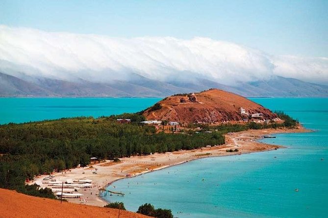 Private tour to Garni-Geghard-Arch of Charents-Tsaghkadzor-Lake Sevan - The guide and the value of a private vehicle