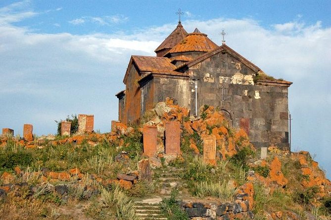 Private tour to Khor Virap, Areni winery, Noravank, Selim pass, Hayravank - Hayravank closes the route with a later medieval chapter