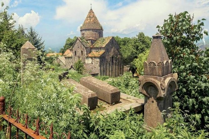 Tbilisi transfer with stops in Haghpat, Sanahin to or from Yerevan - Exploring Haghpat, founded in 976