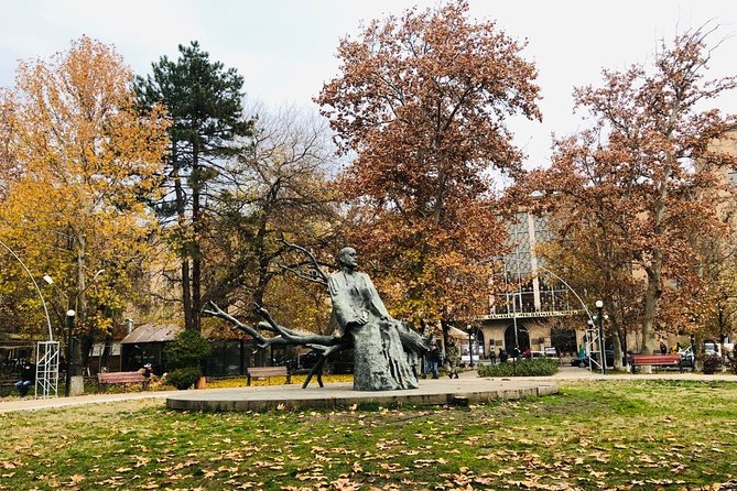 Yerevan city-Zvartnots airport transfer - Who should book this Yerevan transfer