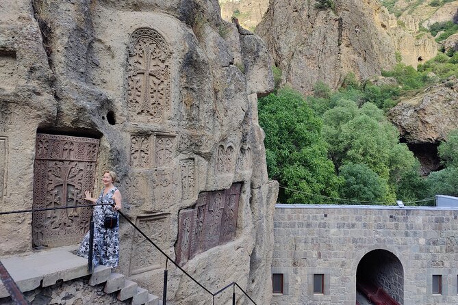 Yerevan: Garni, Geghard, Symphony of Stones & Lavash Baking - Garni Temple and pre-Christian Armenia